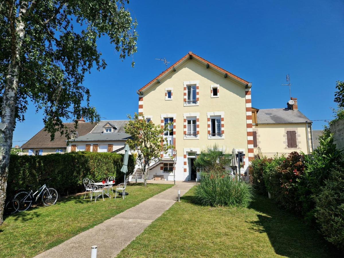 La Chtite Creuse - Chambres D'Hotes - Parking - Abri 2 Roues Boussac  Exterior photo