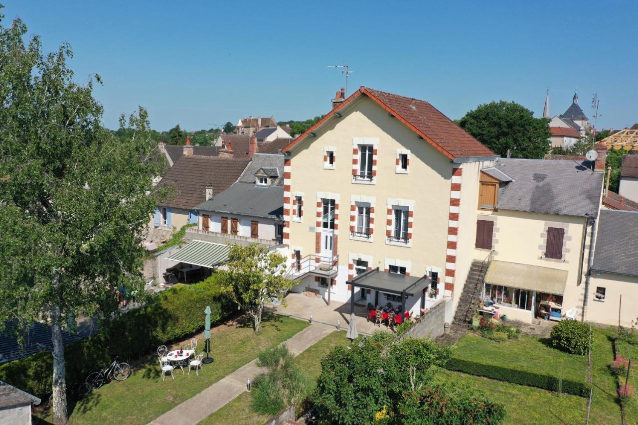 La Chtite Creuse - Chambres D'Hotes - Parking - Abri 2 Roues Boussac  Exterior photo